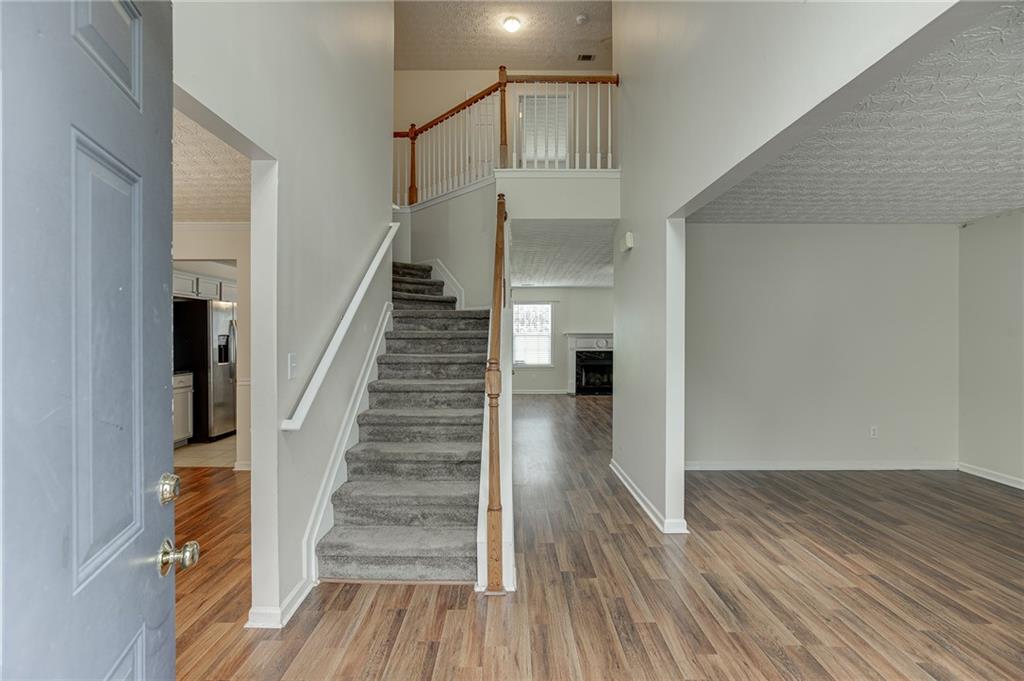 2054 Pierce Way Property Photo 4