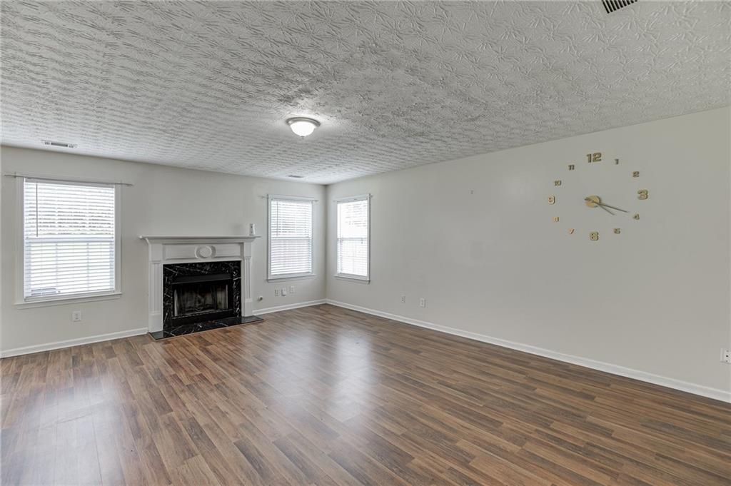 2054 Pierce Way Property Photo 11