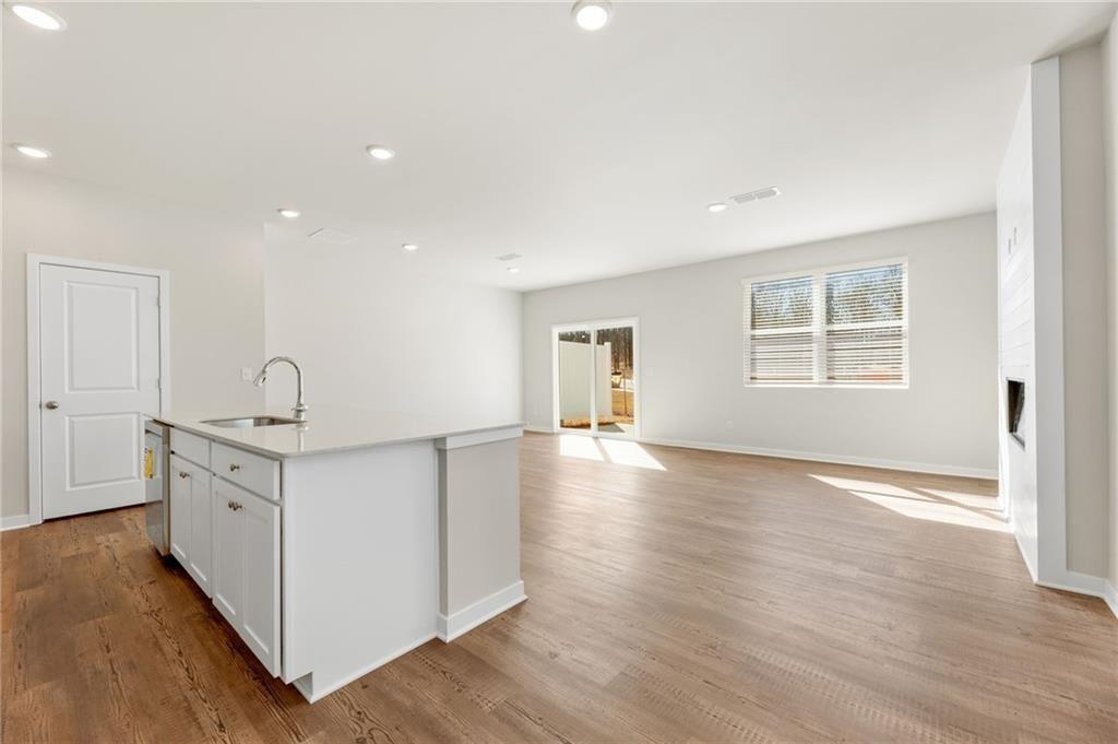 2064 Underwood Drive Unit 24 Property Photo 2