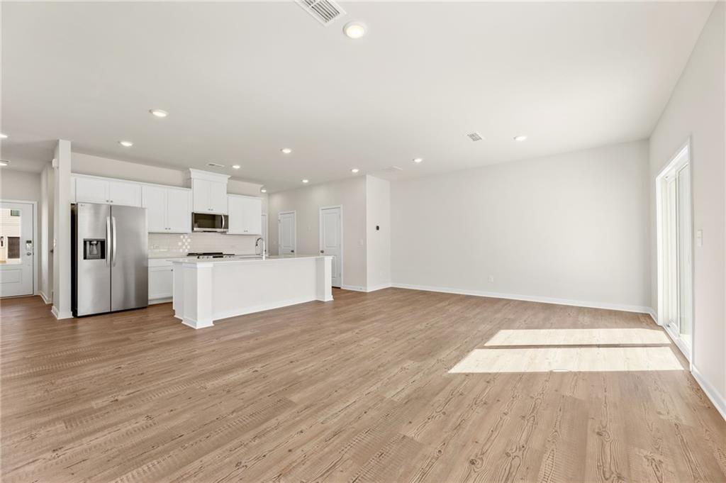 2064 Underwood Drive Unit 24 Property Photo 3