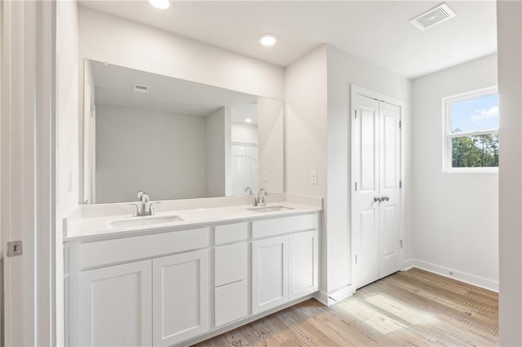 2064 Underwood Drive Unit 24 Property Photo 14