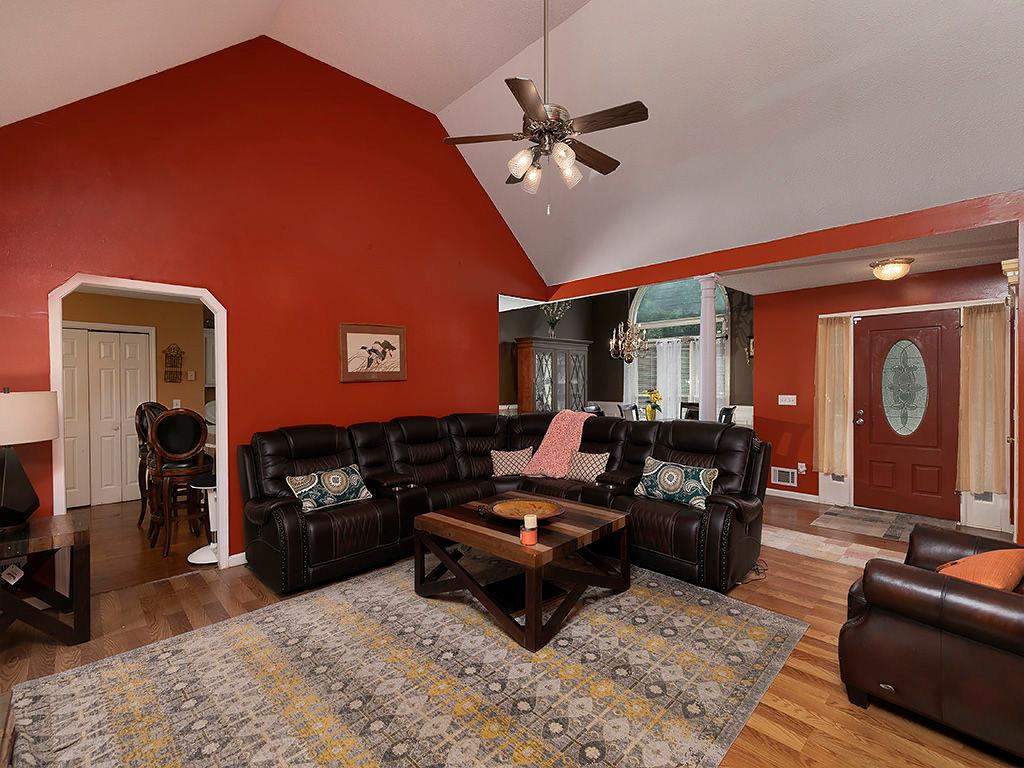 726 Morningside Drive Property Photo 8
