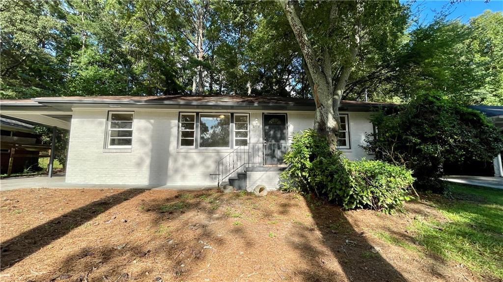 2744 Fairlane Drive Se Property Photo 1
