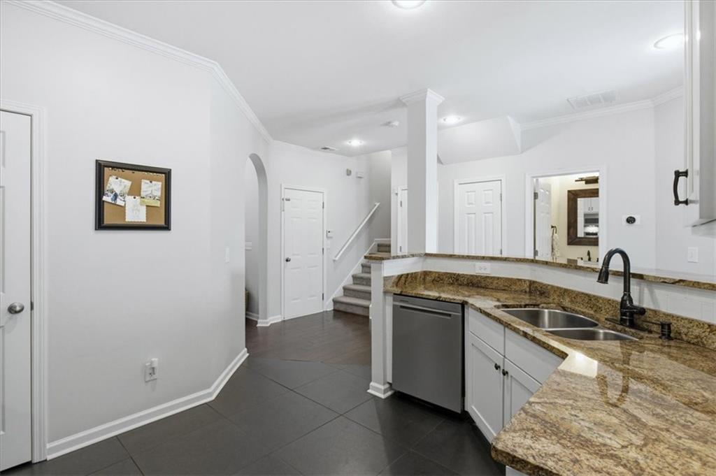 2554 Longcourt Circle Se Unit 4 Property Photo 10