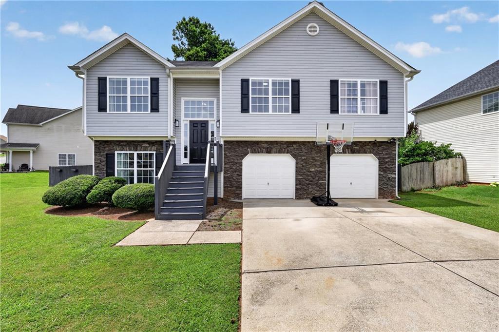 661 Nine Oaks Circle Property Photo 1