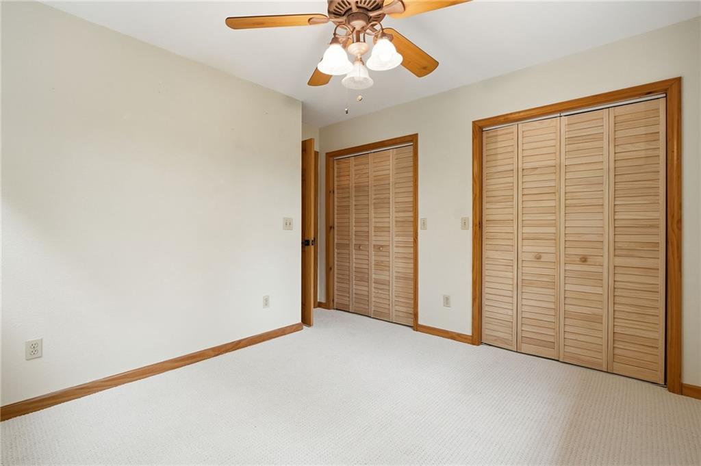 946 Laurel Circle Property Photo 20