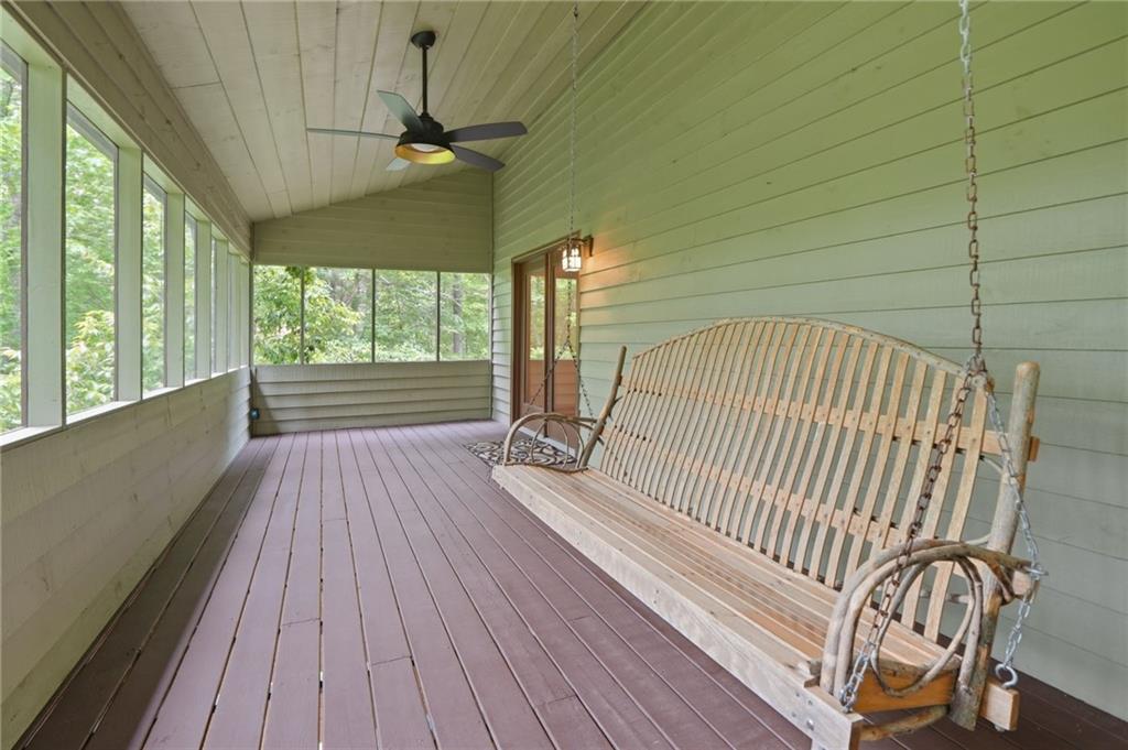 946 Laurel Circle Property Photo 30