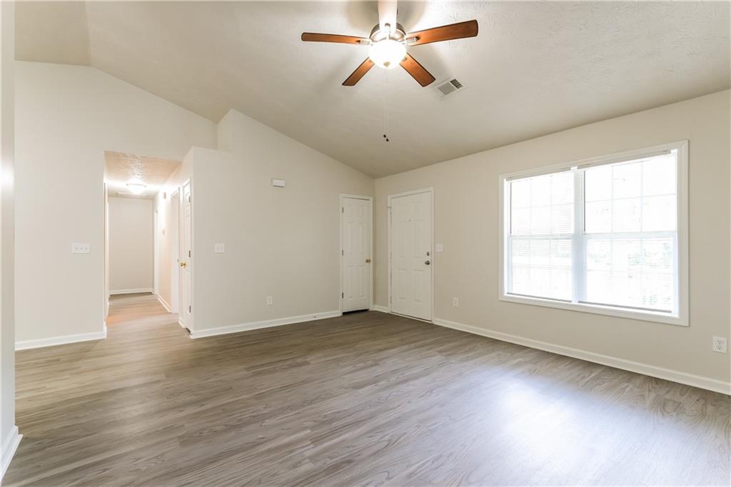 3140 Alenes Drive Property Photo 4