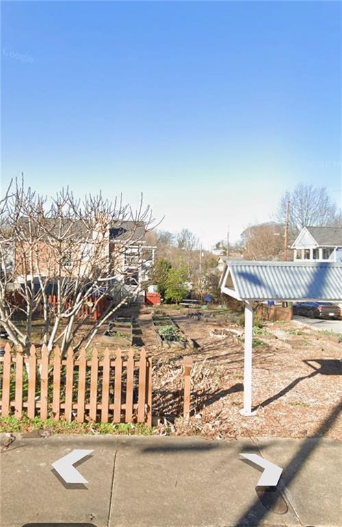 104 Vine Street Property Photo 1