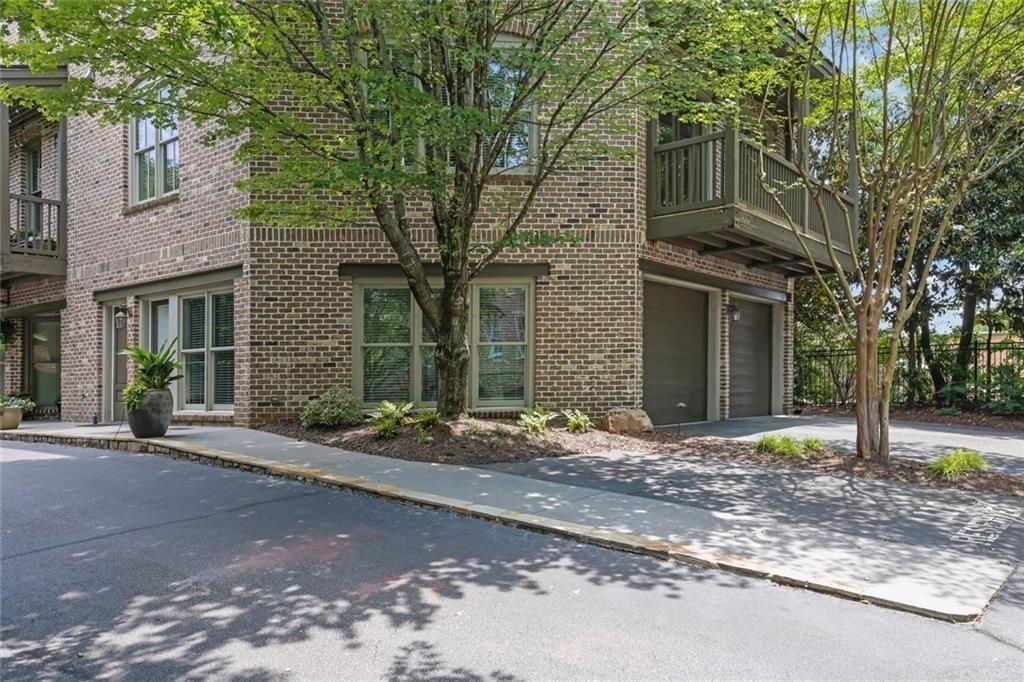 120 Green Oak Drive Unit #3 Property Photo 1