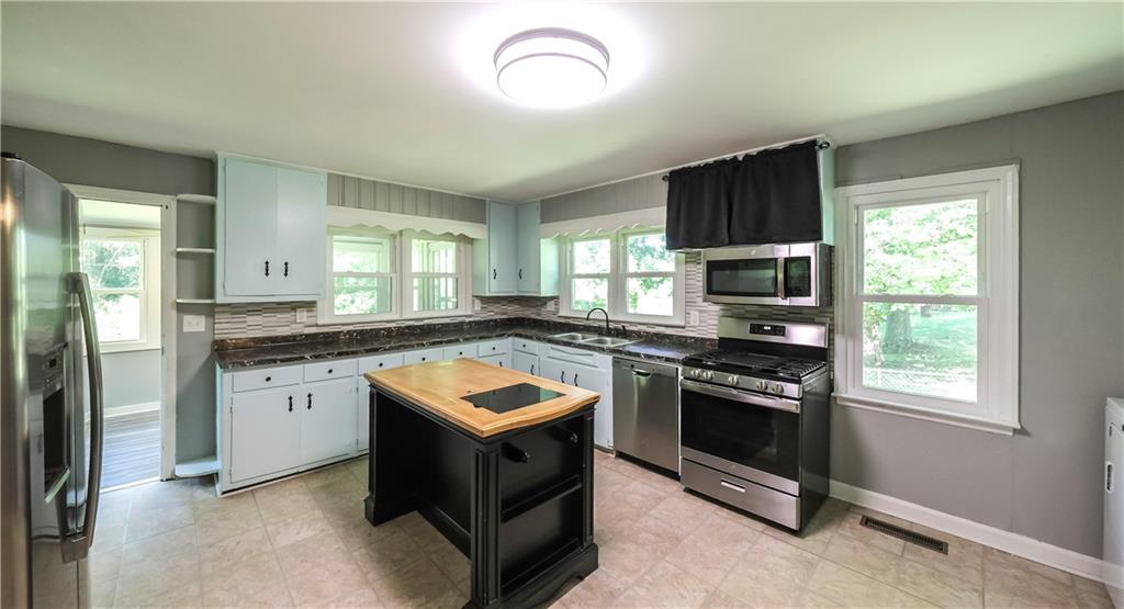 2986 Hilltop Dr Property Photo 8