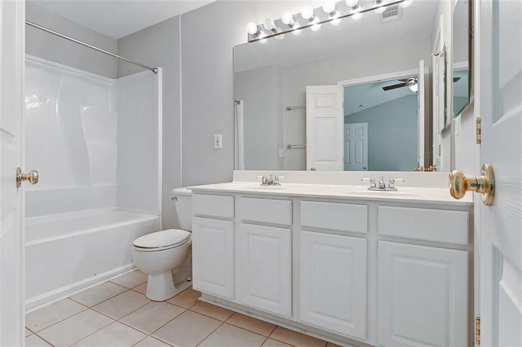 9155 Nesbit Ferry Road Unit 47 Property Photo 6