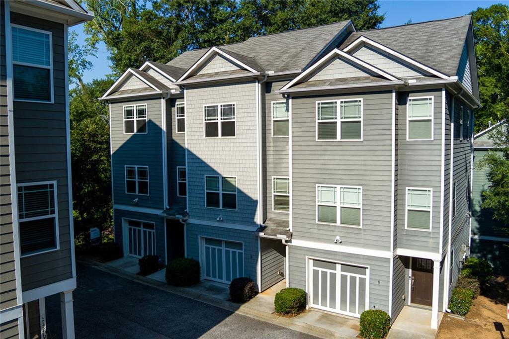 1365 Memorial Drive SE Unit 5 Property Photo 1