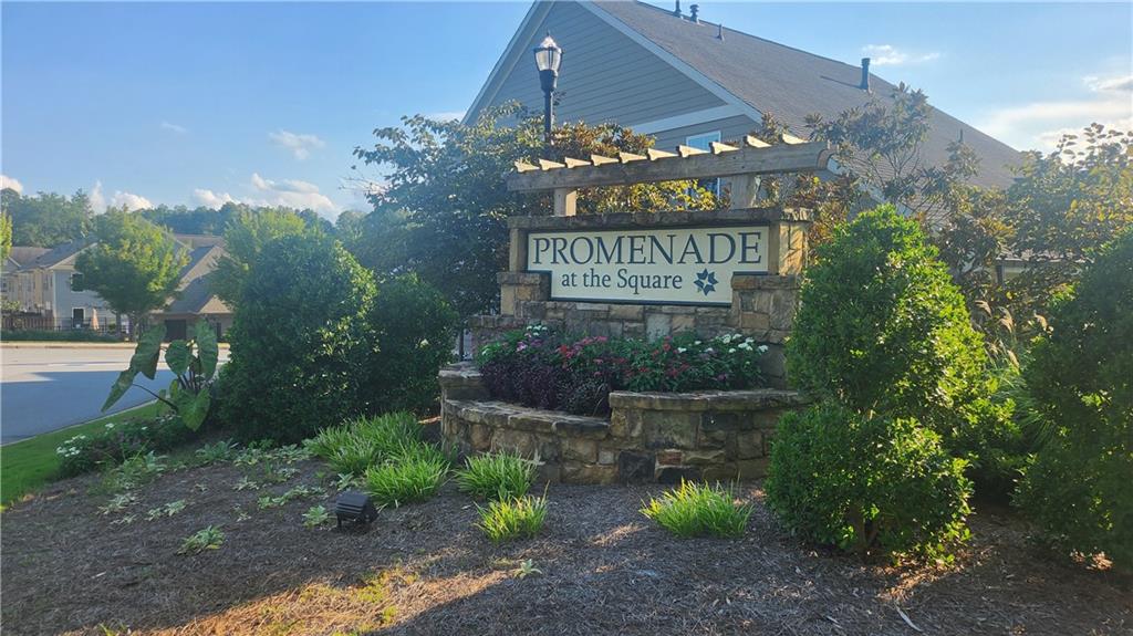 561 Onyx Landing Property Photo 2