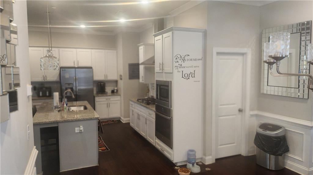 561 Onyx Landing Property Photo 9