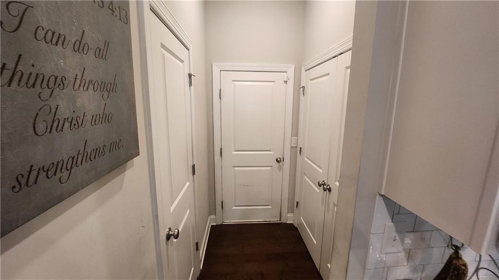 561 Onyx Landing Property Photo 22