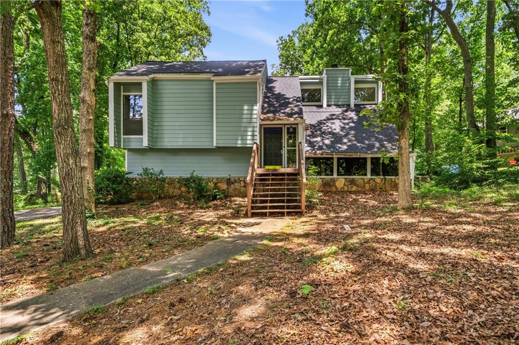 1951 Kinridge Road Property Photo 1