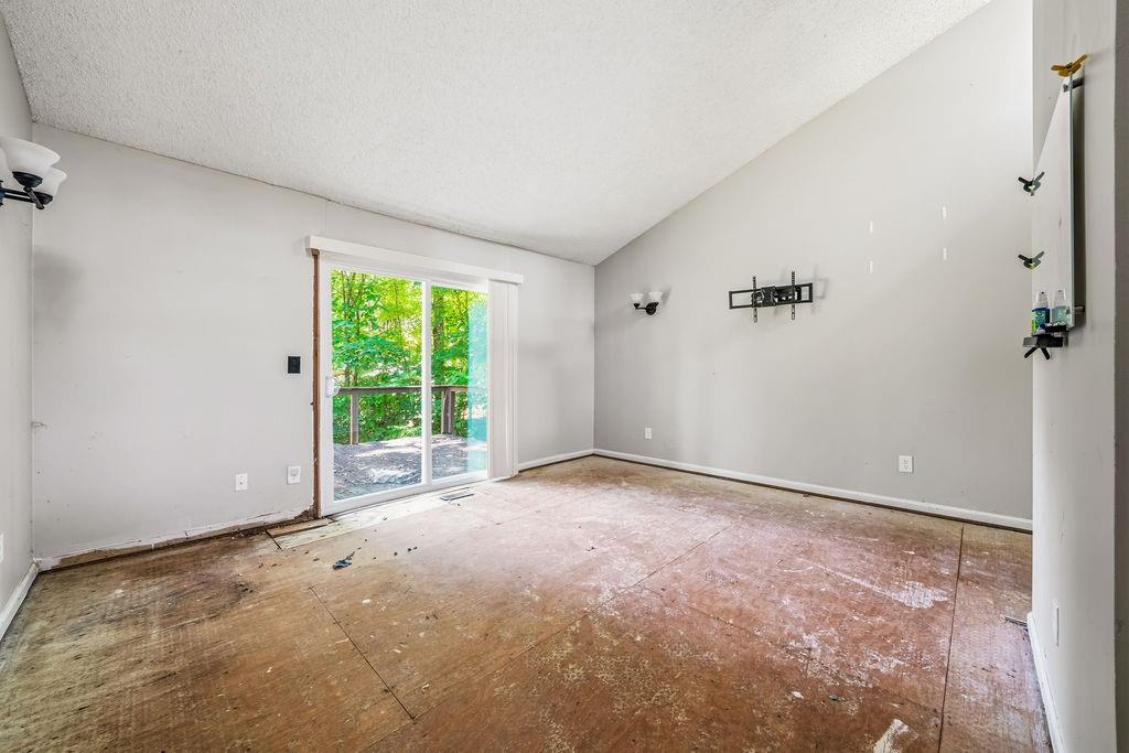 1951 Kinridge Road Property Photo 13