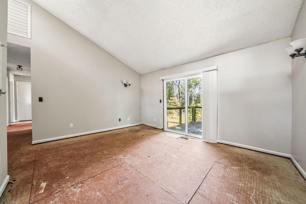 1951 Kinridge Road Property Photo 16