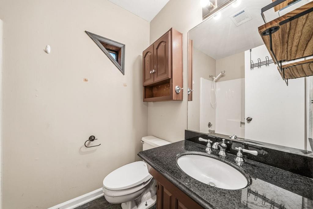 1951 Kinridge Road Property Photo 19