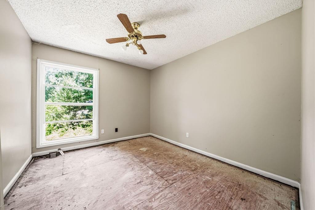 1951 Kinridge Road Property Photo 20