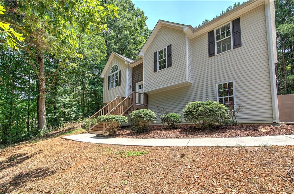 290 Whispering Waters Drive Property Photo 2