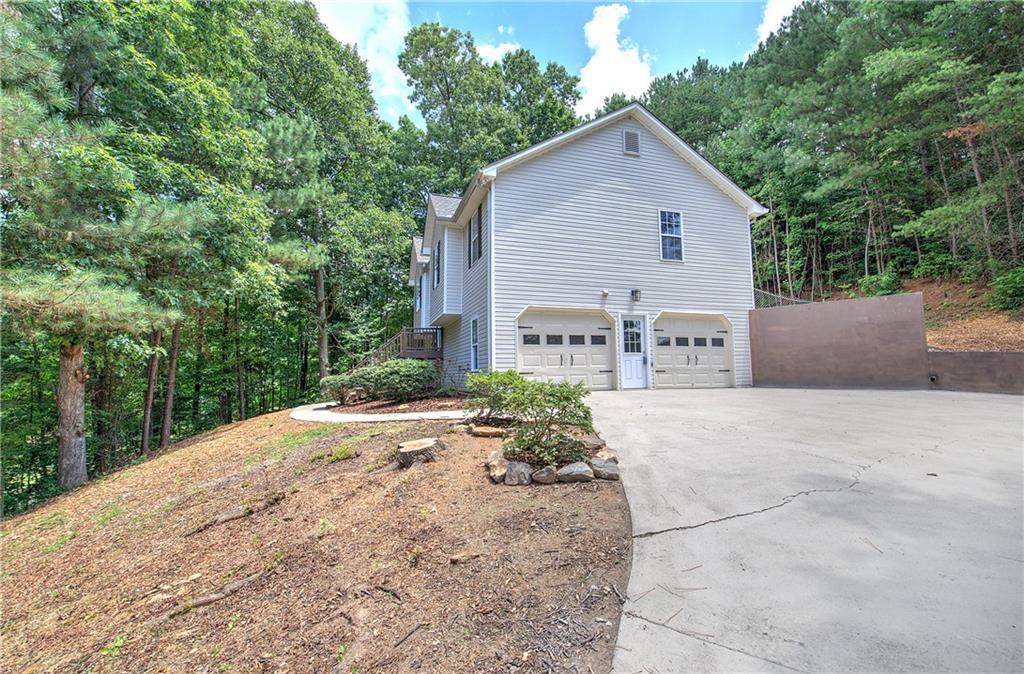 290 Whispering Waters Drive Property Photo 4