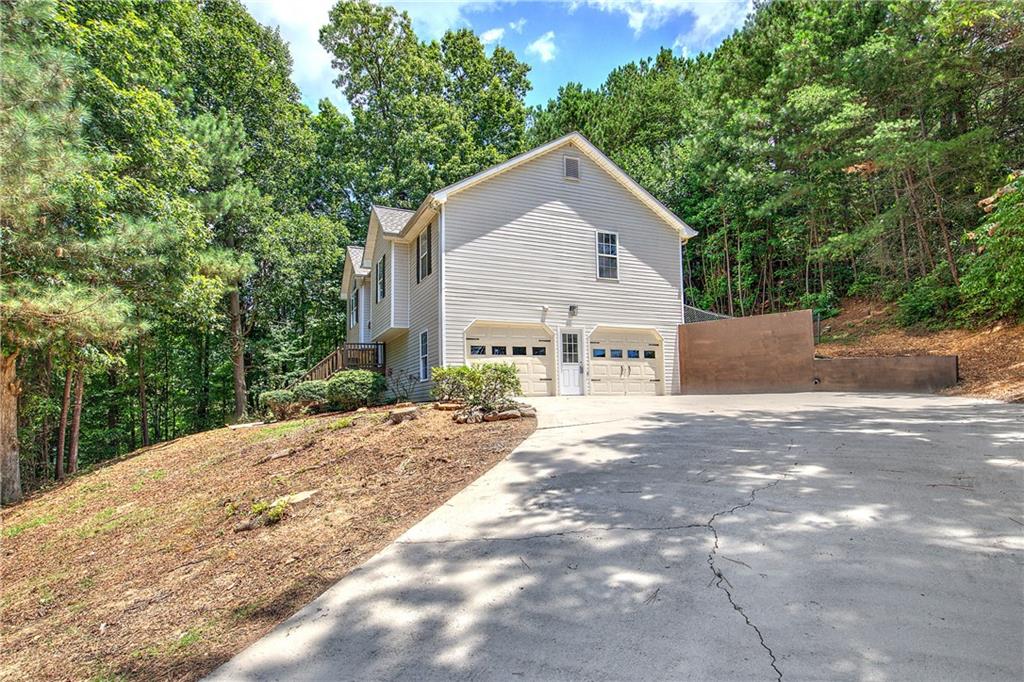 290 Whispering Waters Drive Property Photo 7