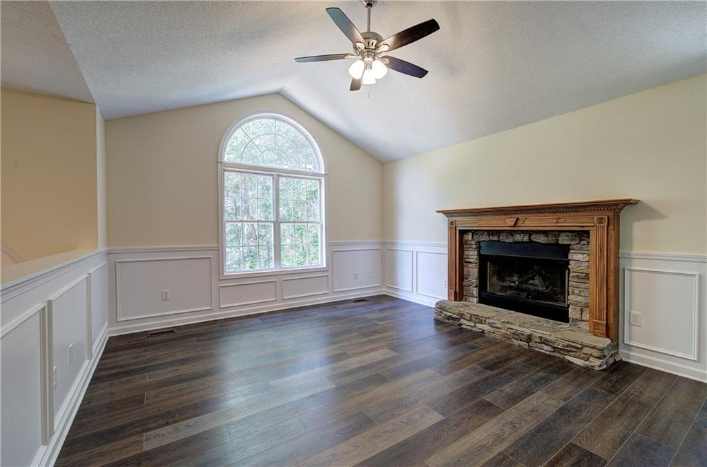290 Whispering Waters Drive Property Photo 11