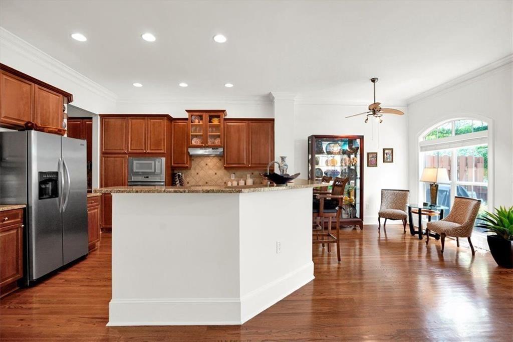 5464 Glenridge View Ne Property Photo 6