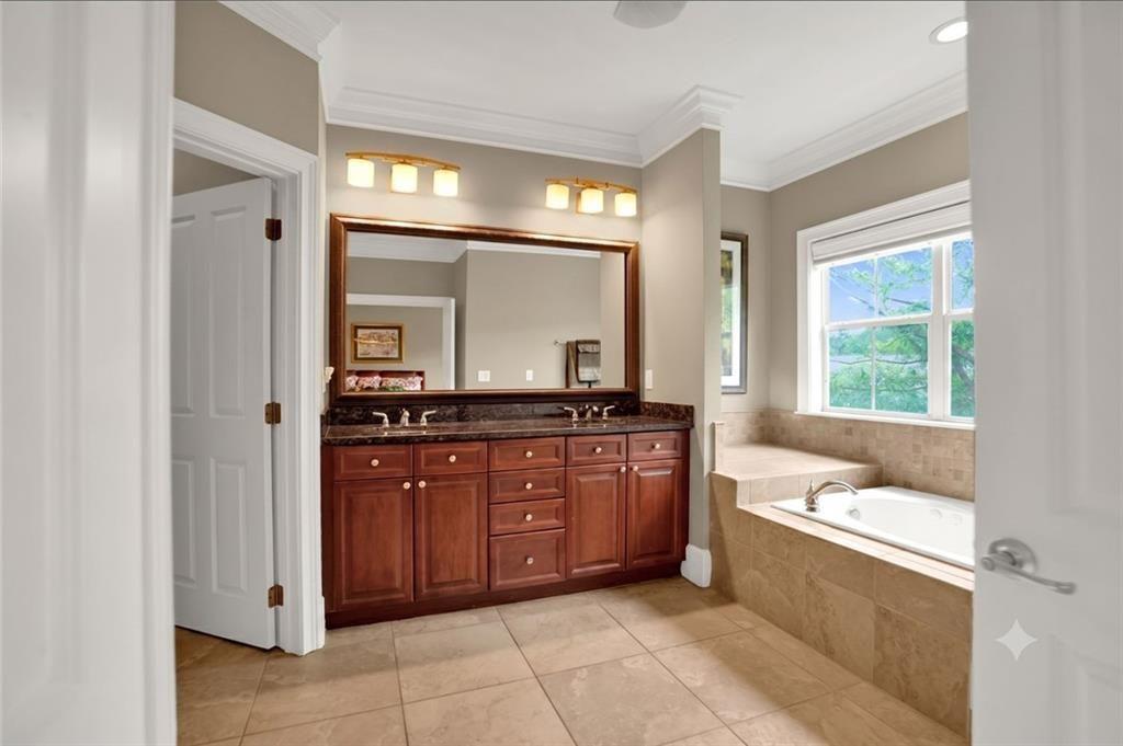 5464 Glenridge View Ne Property Photo 10