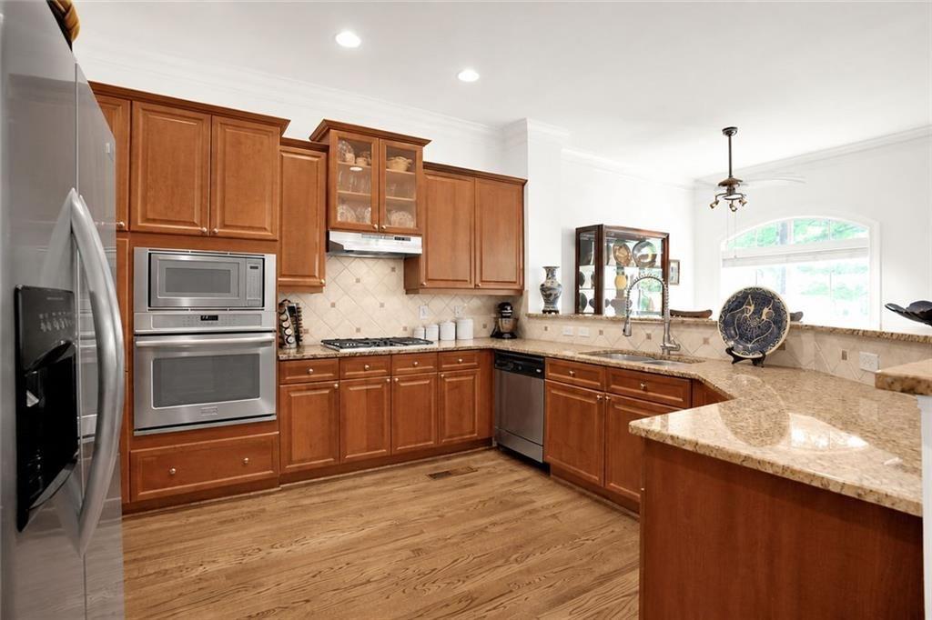 5464 Glenridge View Ne Property Photo 17