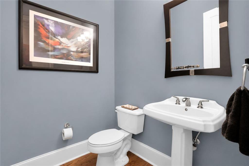 5464 Glenridge View Ne Property Photo 25