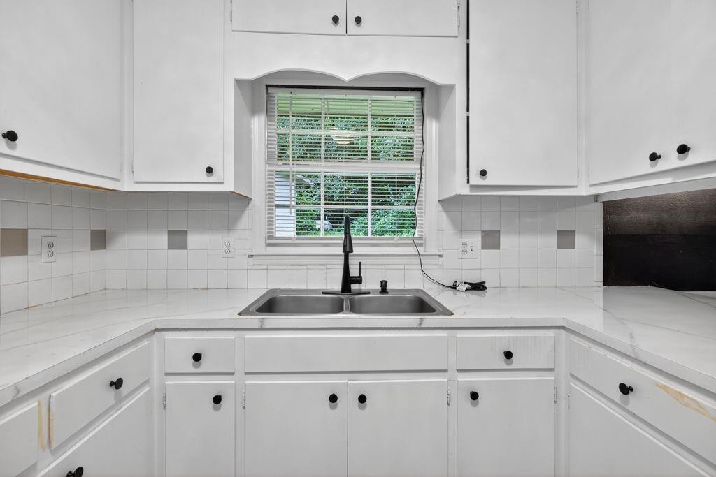 8 Taylor Road Property Photo 25