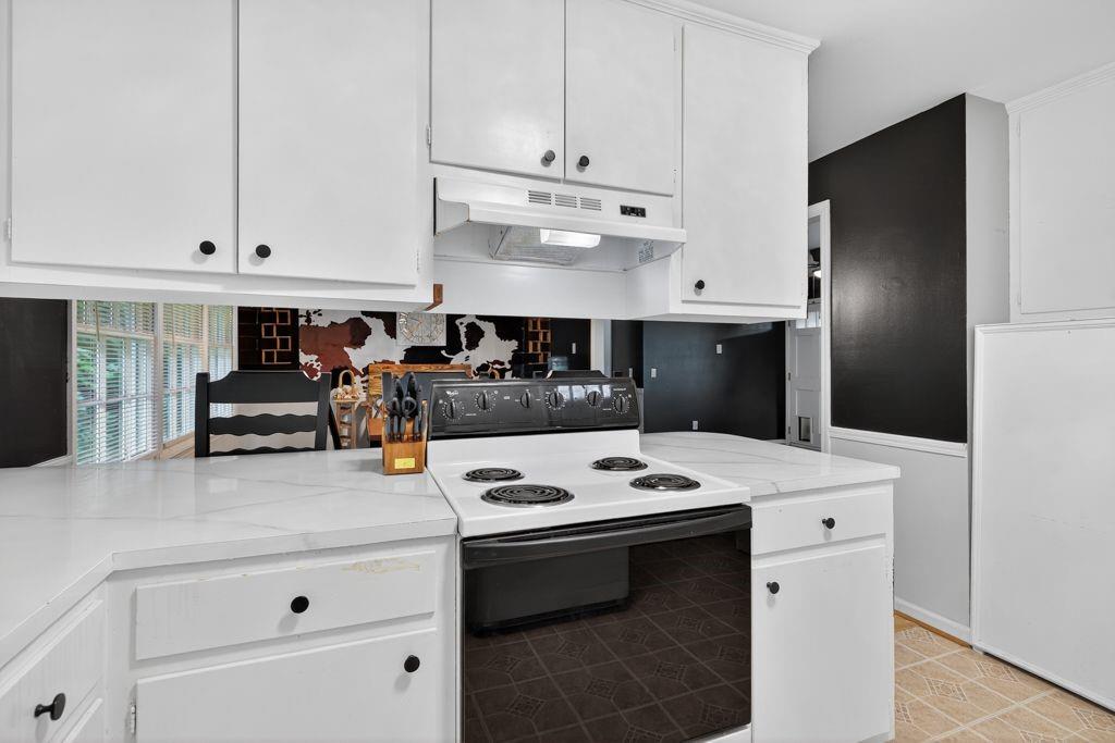 8 Taylor Road Property Photo 26