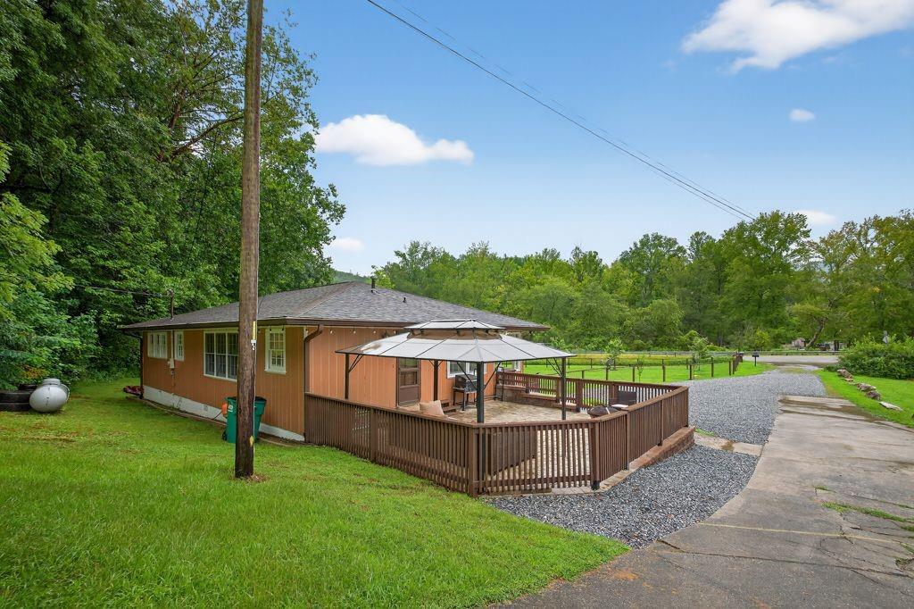 8 Taylor Road Property Photo 39