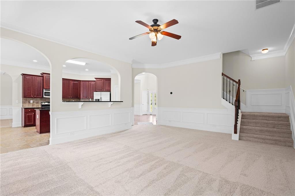 105 Shaw Lane Property Photo 9