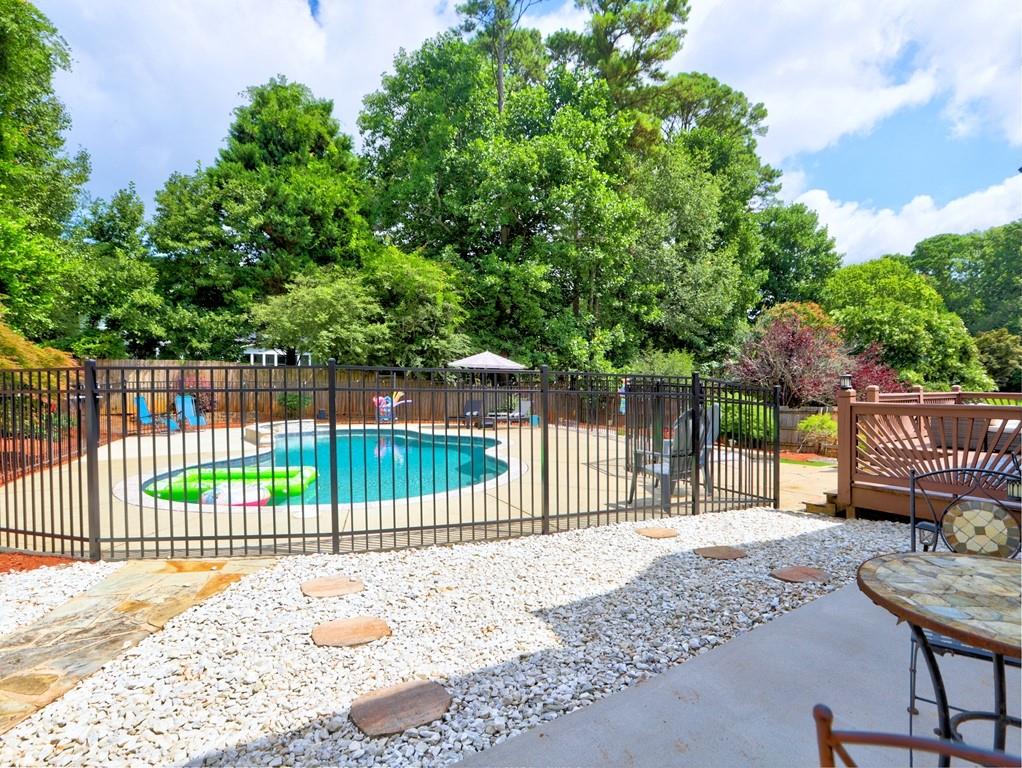 355 Wesfork Way Property Photo 7