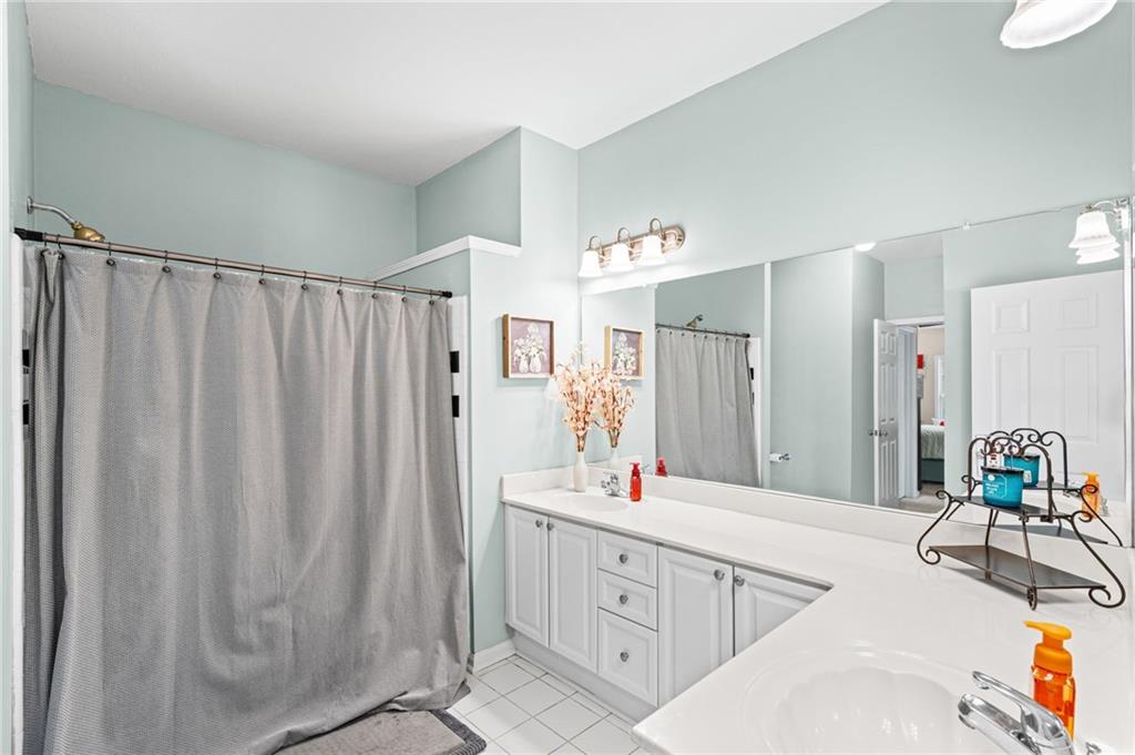 111 Edinburgh Court Property Photo 20