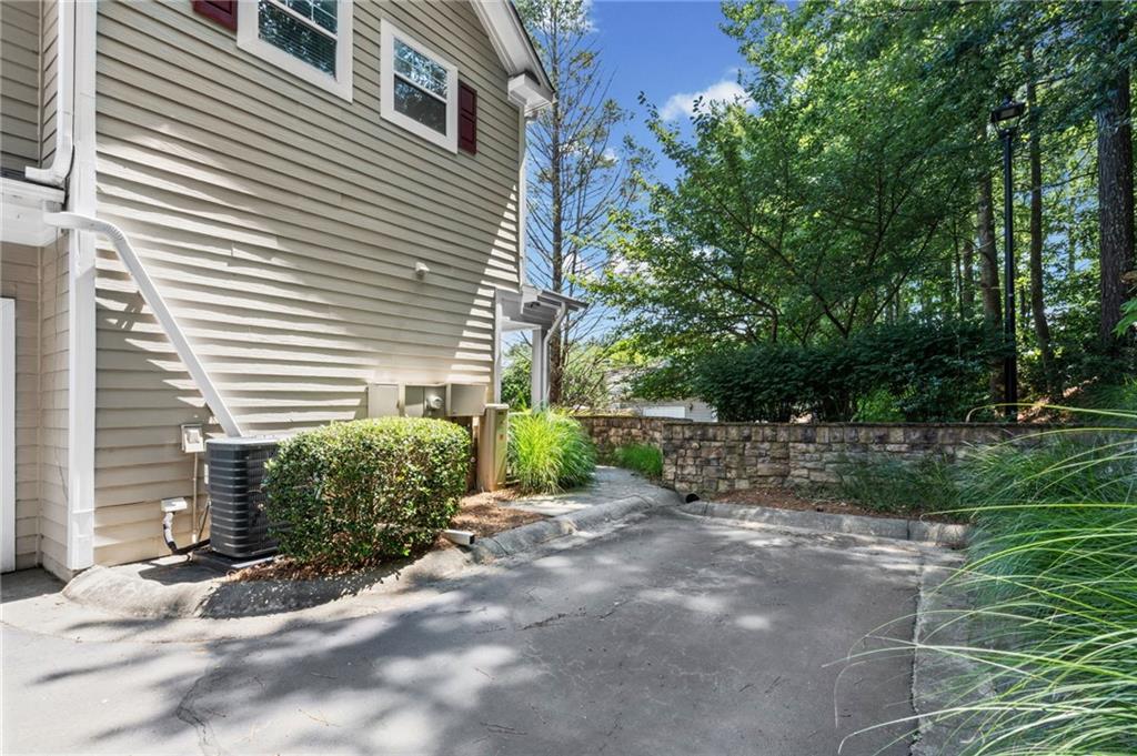 111 Edinburgh Court Property Photo 27