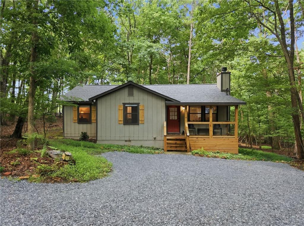 94 Winding Way Property Photo 3
