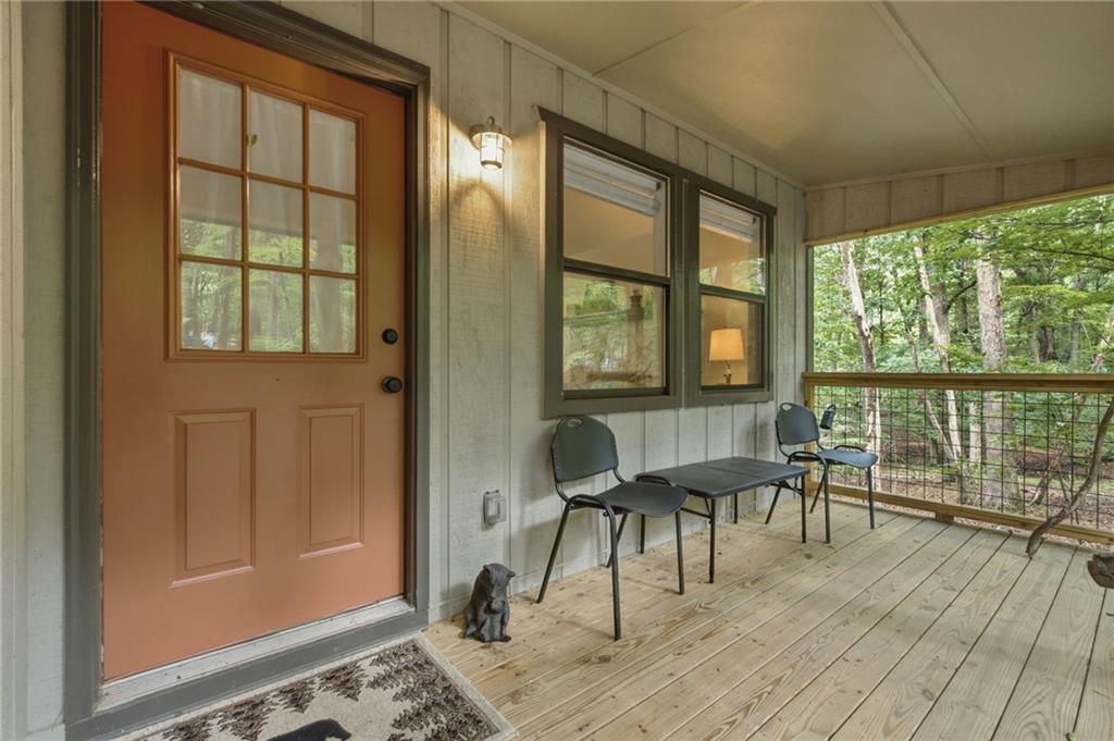 94 Winding Way Property Photo 6