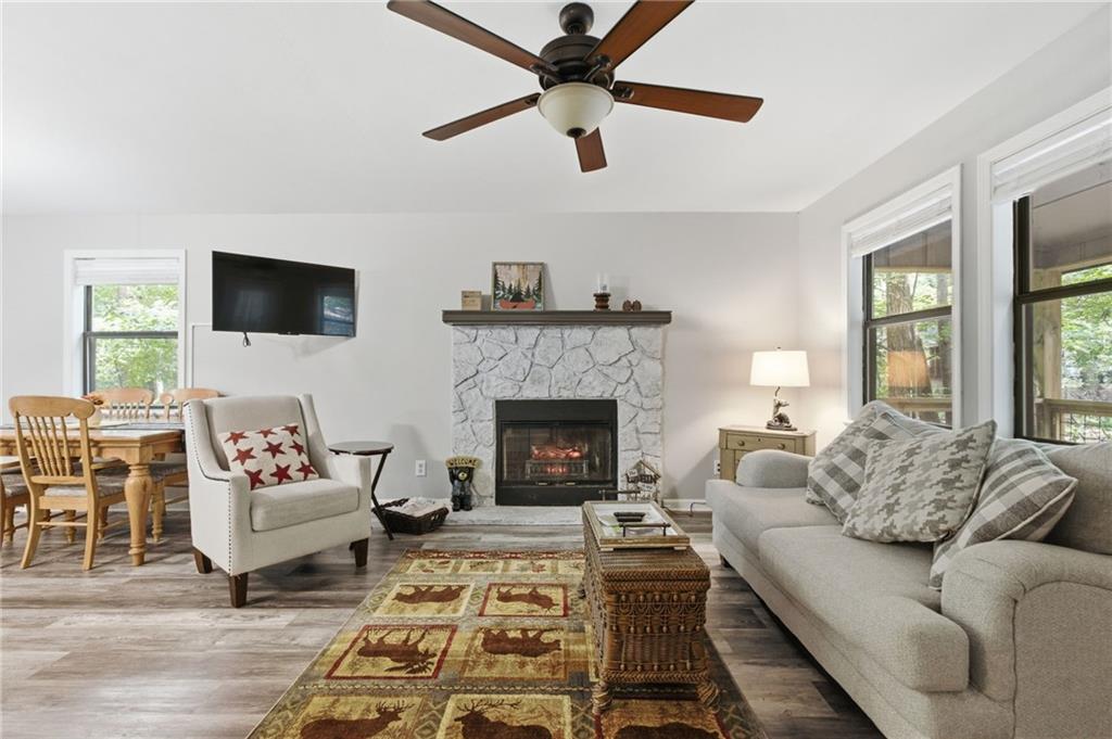 94 Winding Way Property Photo 7