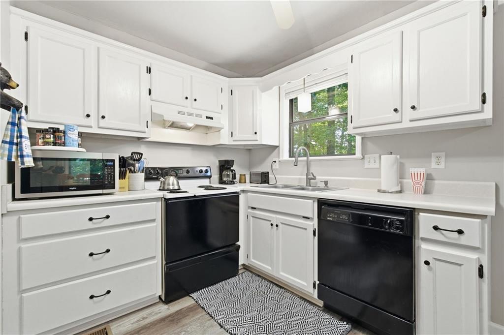 94 Winding Way Property Photo 16
