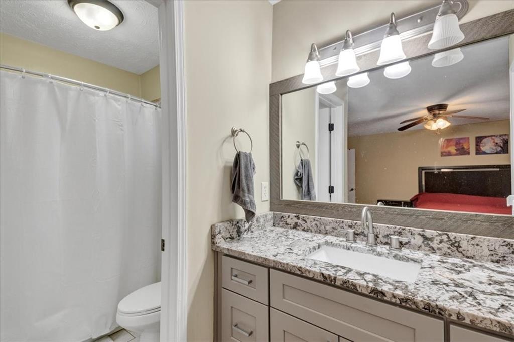 5065 Carole Place Property Photo 28