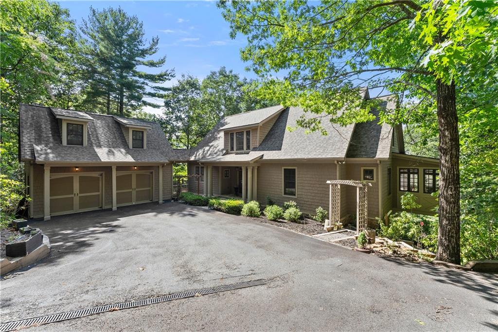 44 Sassafras Ridge Property Photo 1