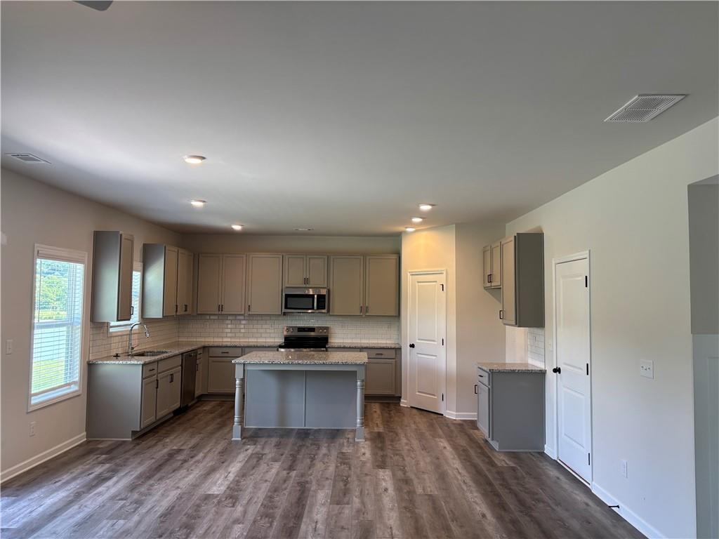 497 Fox Creek Drive Property Photo 8
