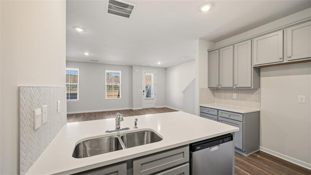 455 Tate Street Property Photo 18