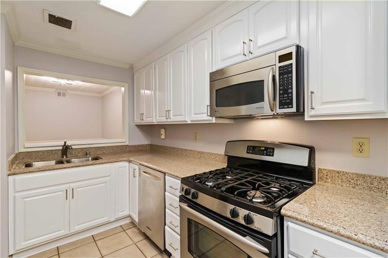 103 Riverview Drive Se Property Photo 8