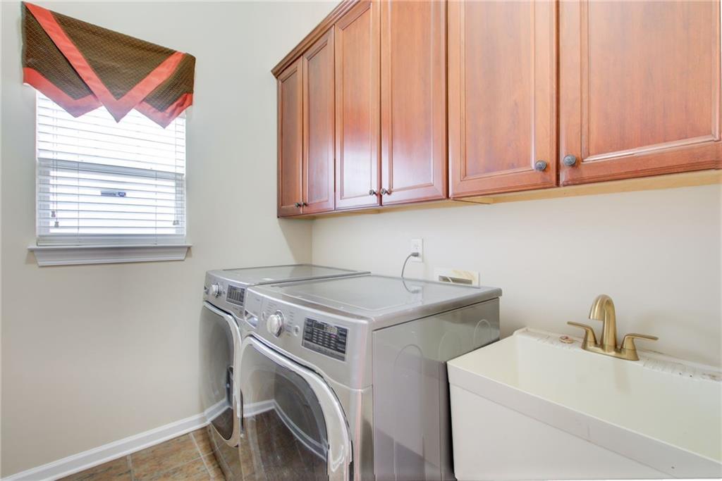 529 Olympic Way Property Photo 10